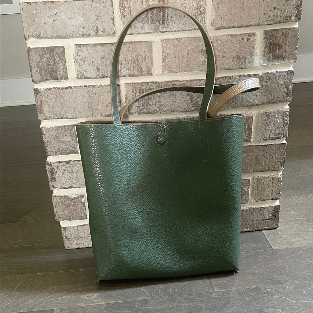 Reversible magnetic closure Tote Bag - Picture 1 of 12